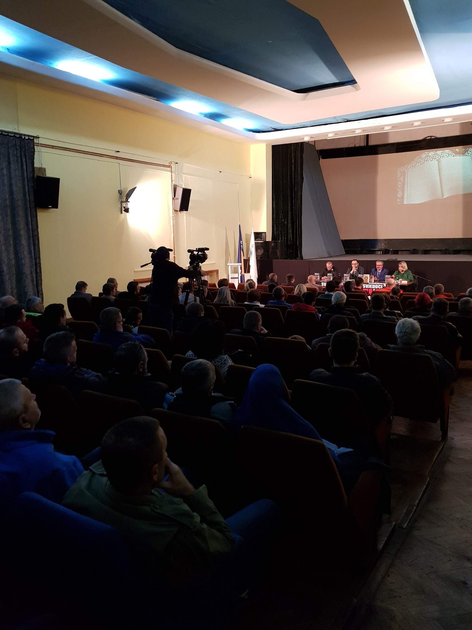 DsO-0EMW0AAVebB.jpg large.jpg -&nbsp;&nbsp;&nbsp; 